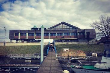 Szálloda Marina Labe