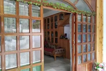 Hotelli Zimin Ziro