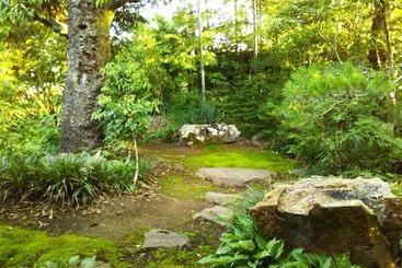 Pensão ゲストハウス『古民家の宿 梨 本 軒』