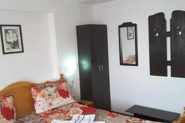 Pensão Camere De Inchiriat Edelweiss