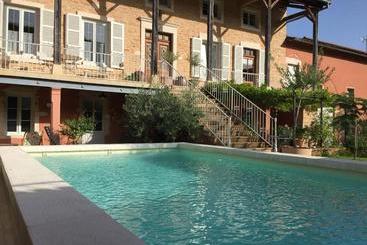 ベッドアンドブレックファースト La Petite Madeleine   Chambre D Hôtes & Spa