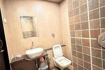 Hotel Hill View Nalasopara