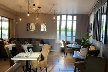 ホテル L Escale Fontaine Simon