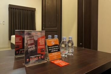 Pensionat Reddoorz Plus Near Solo Paragon Mall