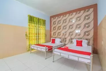 Panzió Reddoorz Syariah @ Tambak Mekar Street Subang
