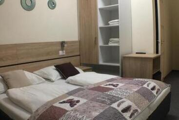 צימר Patavár Panzió étterem