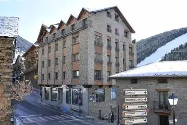 آپارتمان‌های توریست‌ها Apartaments Turistics Pirineu