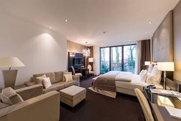 Relais & Châteaux Hotel Burg Schwarzenstein