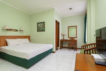 Hotel Koolkost Syariah @ Jalan Pangeran Antasari Lampung