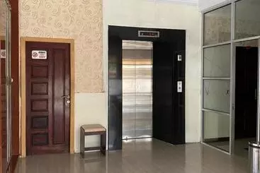 Hotel Reddoorz Plus Syariah @ Jalan Syiah Kuala Banda Aceh
