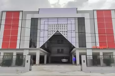 ホテル Reddoorz Syariah Plus Near Tanjungpura University 2 Pontianak