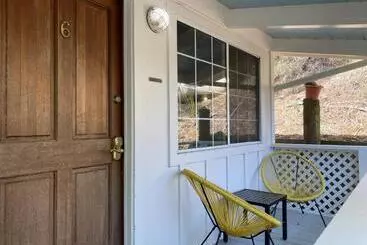 Retkeilymaja Smiley S Saloon &