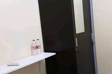 فندق Guest House Syariah Lp3b Brebes Redpartner