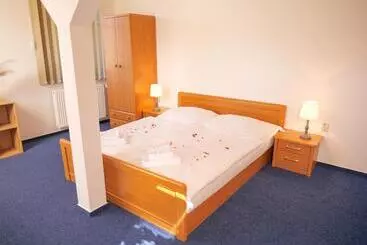 Majatalo Penzion A Restaurace U červinků