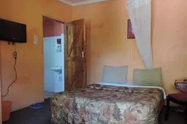 پانسیون Lions Court Lodge