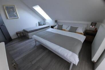 Panzió Penzion Zahrada Nad řekou, Restaurace A Kavárna   Parkování Grátis