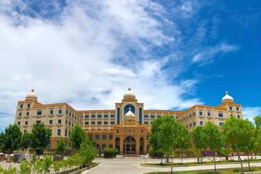 هتل Gwadar Business Center