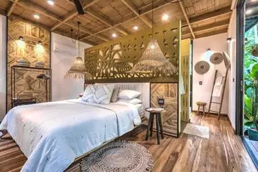 Hotel Awa Beach