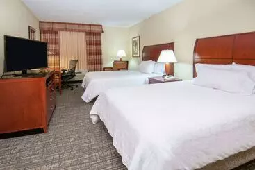 هتل Hilton Garden Inn Jackson Pearl