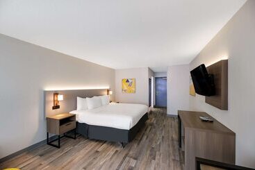 בית מלון כפרי Quality Inn & Suites