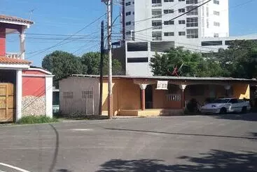 Hotelli Mama Bella   Hostel