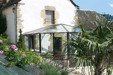 住宿加早餐  Les Hôtes Du Lac, Chambres Et Tables D Hôtes