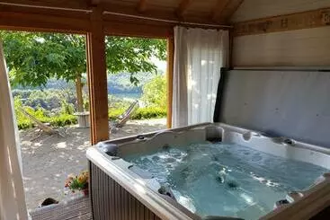 Nocleg ze śniadaniem Les Hôtes Du Lac, Chambres Et Tables D Hôtes