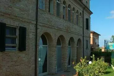 هتل Agriturismo Casa Degli Archi