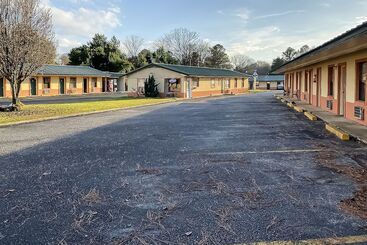 호텔 O Tallassee Hwy 14