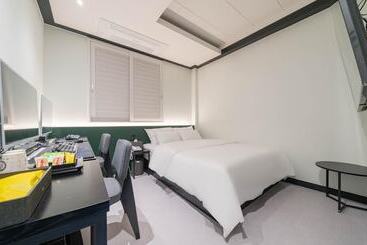 מוטל Wonju Panda