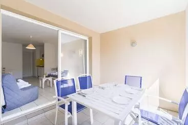 レジデンス Garden & City Sixfourslesplages