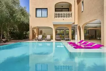 Apartamentos Sinfony