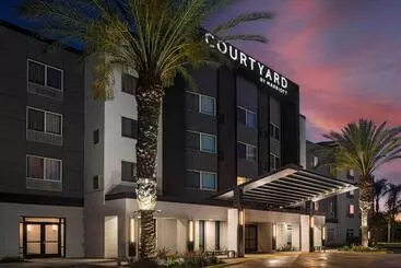 Otel Courtyard By Marriott Anaheim Resort/convention Center