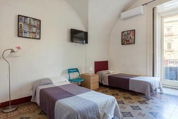 Pansiyon Da Gianni E Lucia Rooms With Bathroom In The City Center