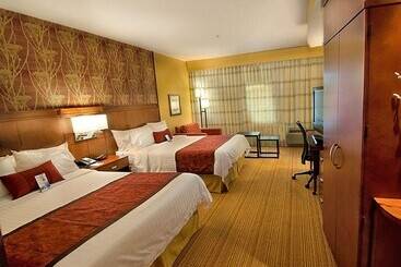 酒店 Courtyard By Marriott Waldorf