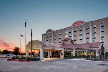Отель Hilton Garden Inn Dallas Lewisville