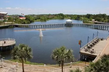 Szálloda Laketown Wharf By Emerald View Resorts