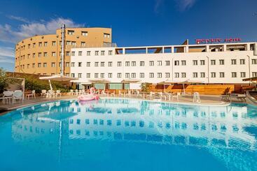 فندق Mercure Olbia