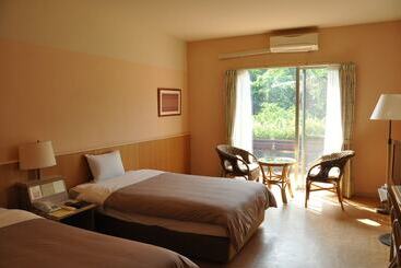 Iriomotejima Jungle Hotel Painumaya