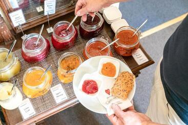 Отель Pension Am Siegestor