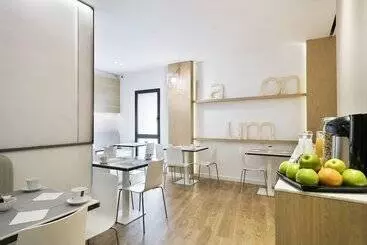 Отель Acta Laumon