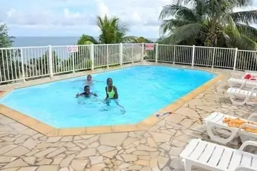 هتل Le Paradis De L'anse