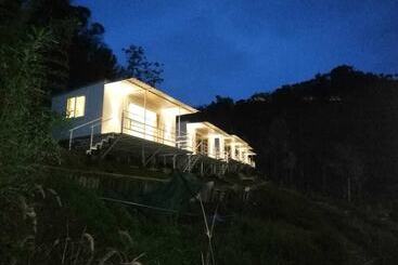 Resort Chow Chow Valley   Hostel