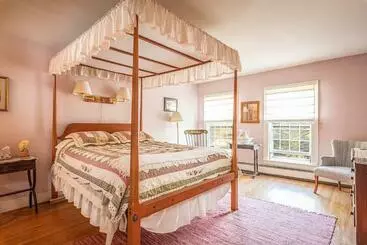 ベッドアンドブレックファースト Franklyn Farm Inn