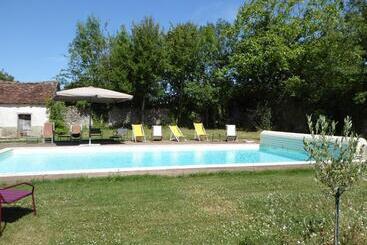 بنسيون Les écolodges Du Château De Charnizay