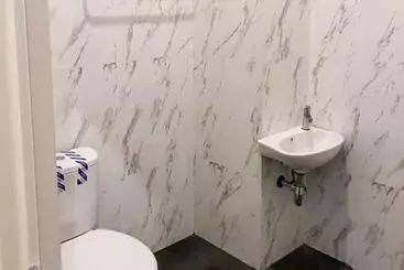 Hotel Reddoorz Near Exit Tol Kotabaru Itera Lampung