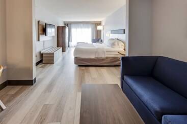 Holiday Inn Express Hotel & Suites Ohio State University  Osu Medical Center, An Ihg