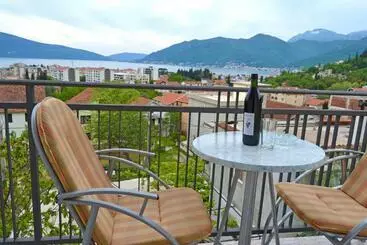 Bed & Breakfast Tivat Apartments