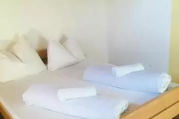 Omladinski Hotel Rostovo