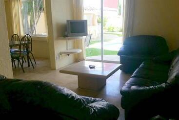 فندق Villamar Princesa Suites